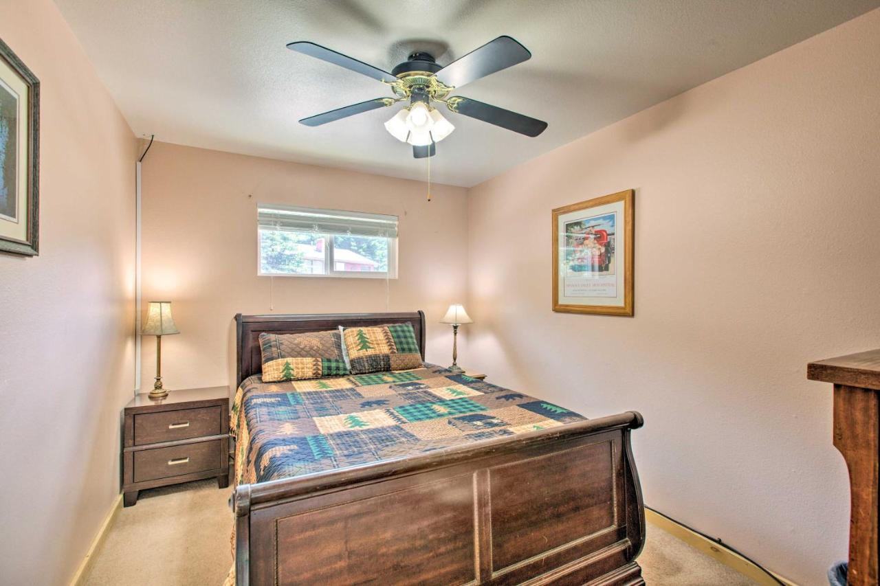 Red River Ski Condo On Main St - Mtn View! Exteriör bild